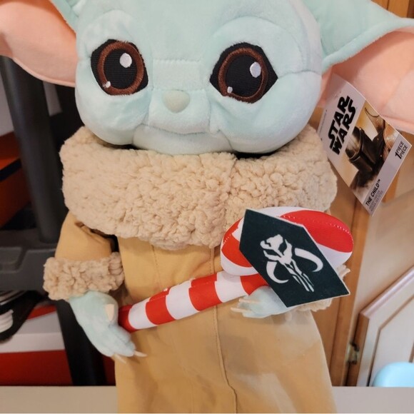 Star Wars THE CHILD Holiday Greeter 18" Plush Baby Yoda holding Candy Cane - Picture 7 of 10